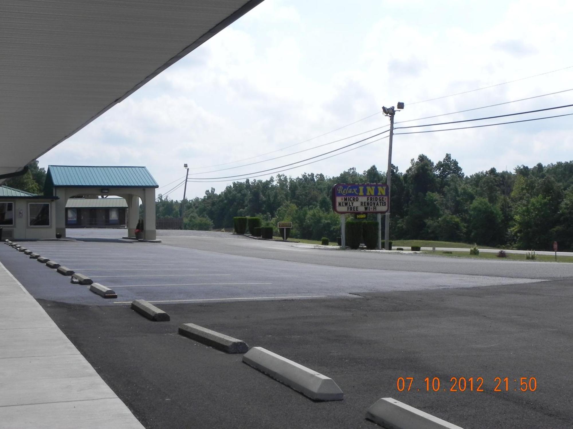 Relax Inn And Suites Kuttawa Exterior photo
